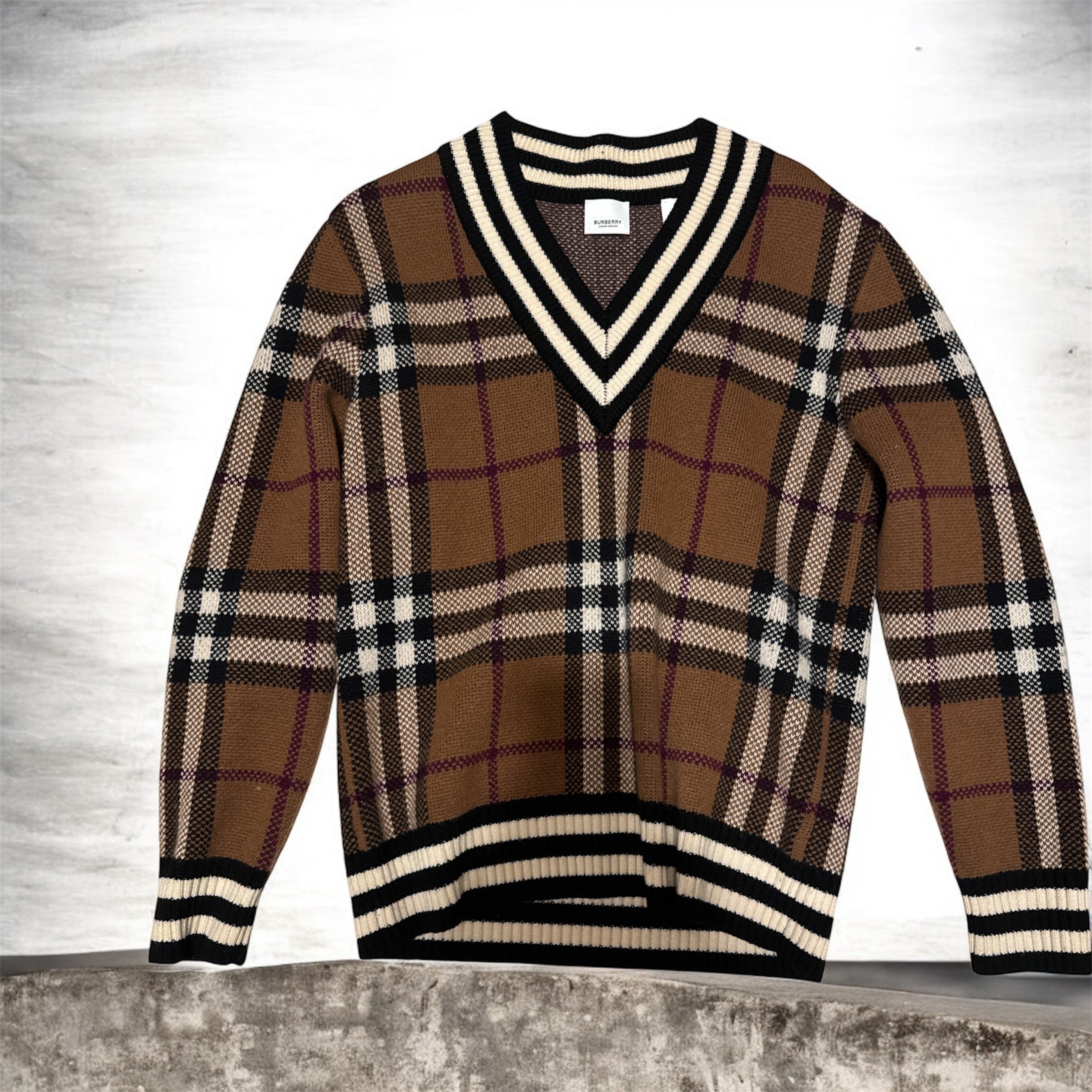 ✨ Burberry Small V-Neck Cardigan ✨ | 90% NEW Cashmere & Check! ✅